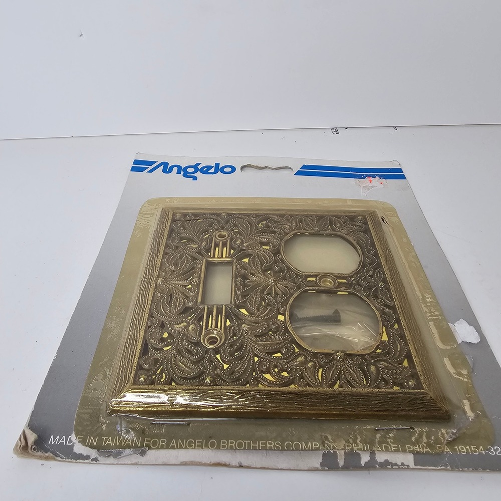 Vintage Angelo Brass Filigree Toggle Switch Duplex Outlet Wall Plate Cover 74303 - Picture 4 of 5